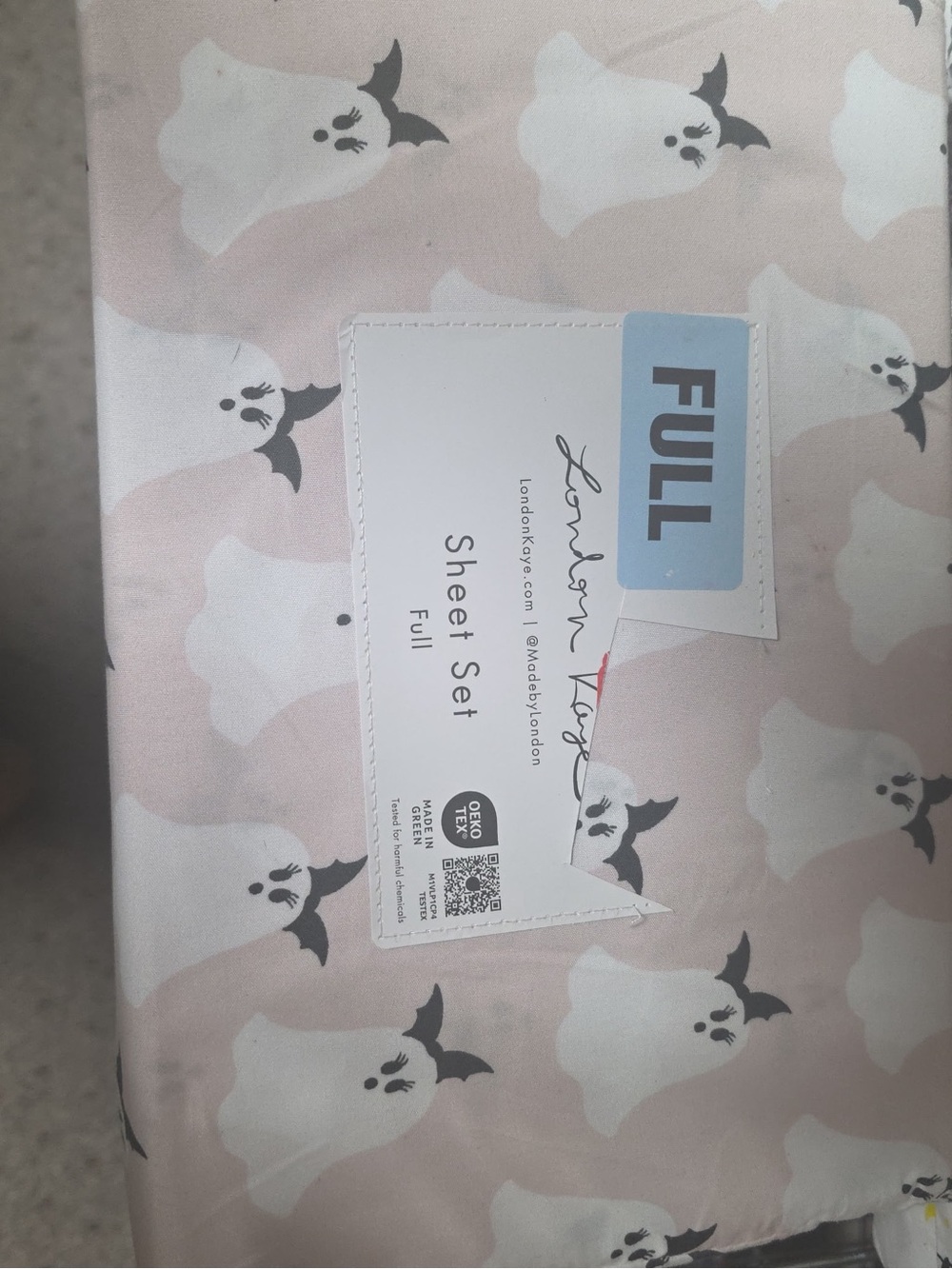 Pink Ghost sheet set - Picture 2 of 2